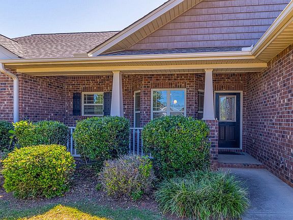 4th image of 437 Jewelwood Dr