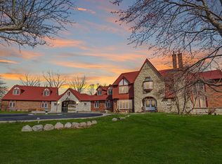 21 Champlain Rd, South Barrington, IL 60010