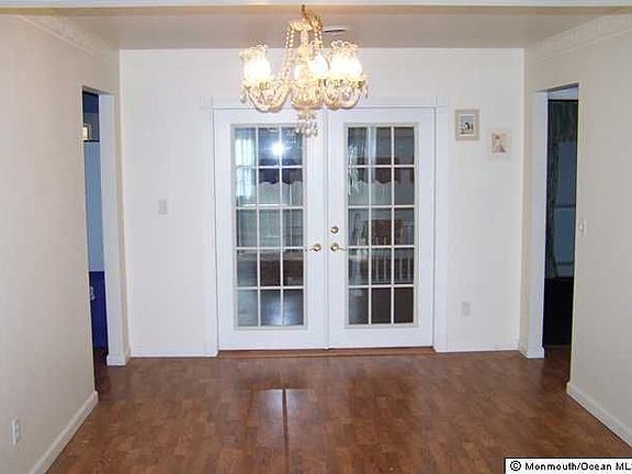 3rd image of 260 Westbrook Dr