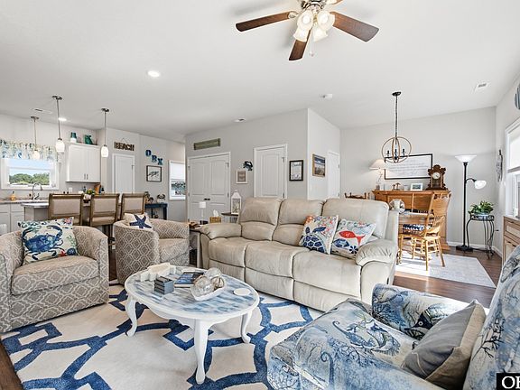 5th image of 807 Kitty Ct
