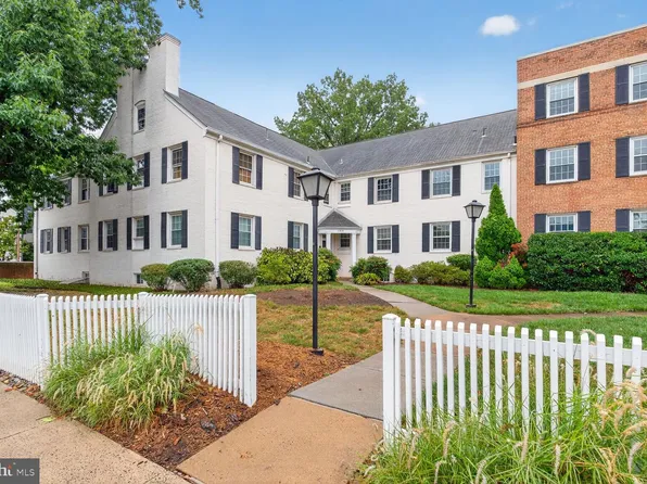 1315 S Walter Reed Dr APT 204, Arlington, VA 22204