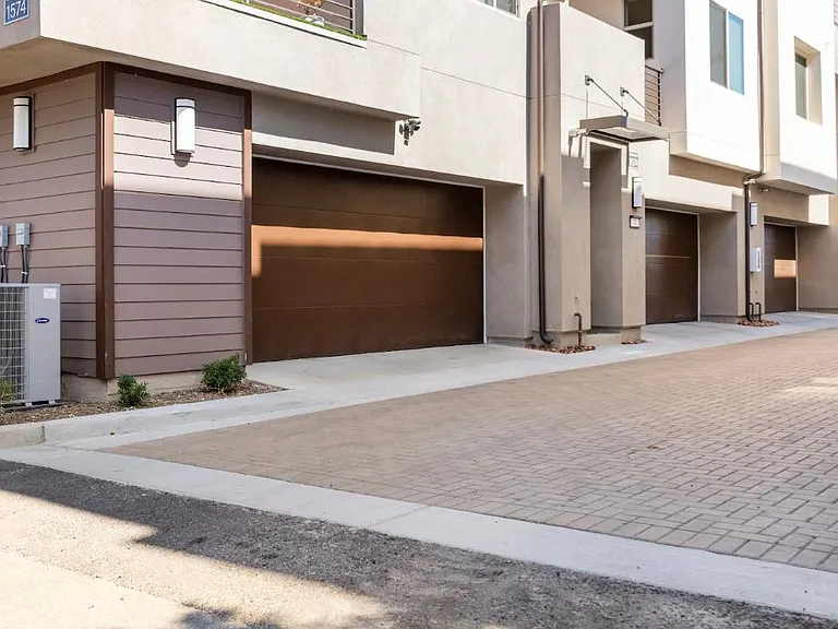 1574 Topeka Ave — Photo 13