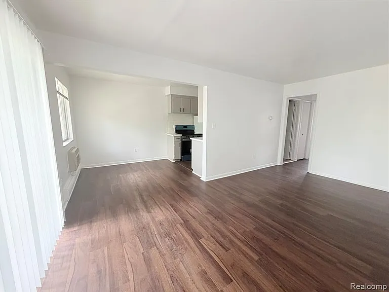 14940 Longacre St — Photo 5