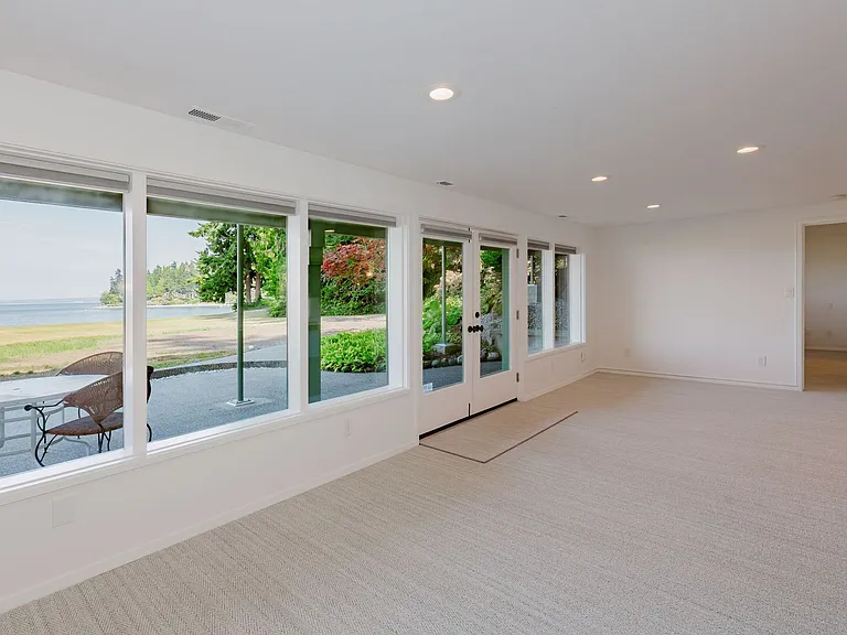 15550 Broom St NE — Photo 28