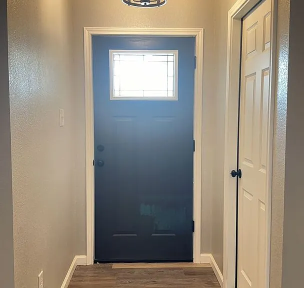 802 Samuel Dr — Photo 2