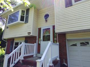 55 Girard Ave, Somerset, NJ 08873