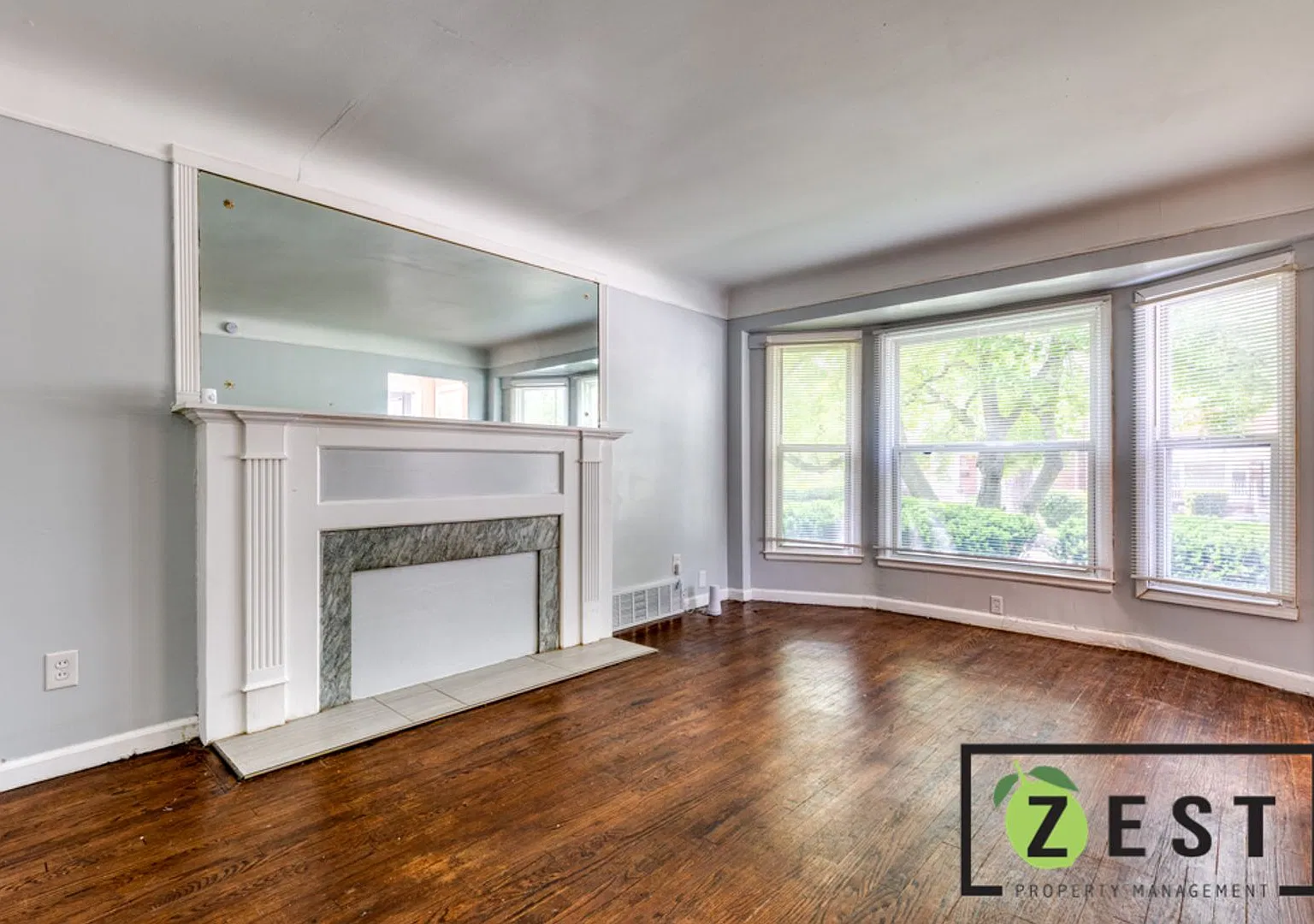 Amazing 3bed 1bath Brick Bungalow — Photo 3
