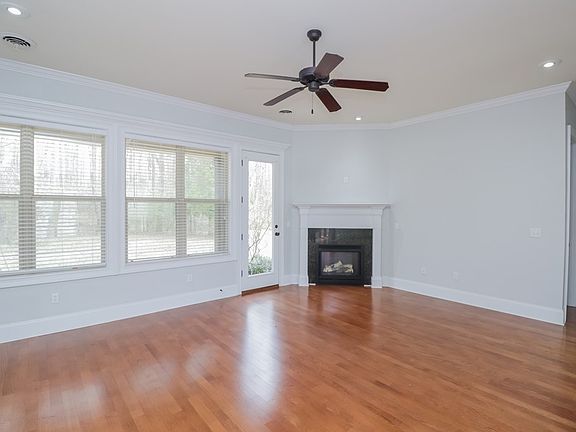 5th image of 105 Windsor Falls Blvd