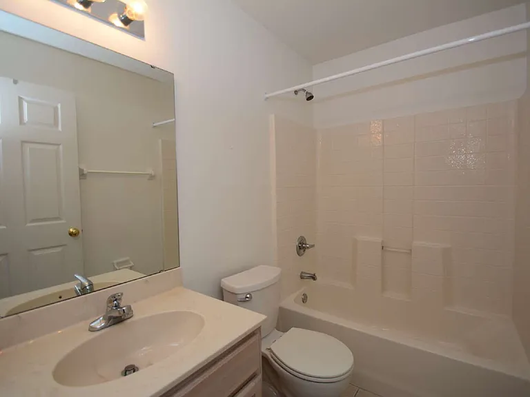 30 Eton Ln #B — Photo 8