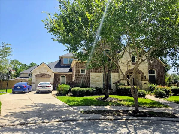 16114 Finnigans Cir, Houston, TX 77044