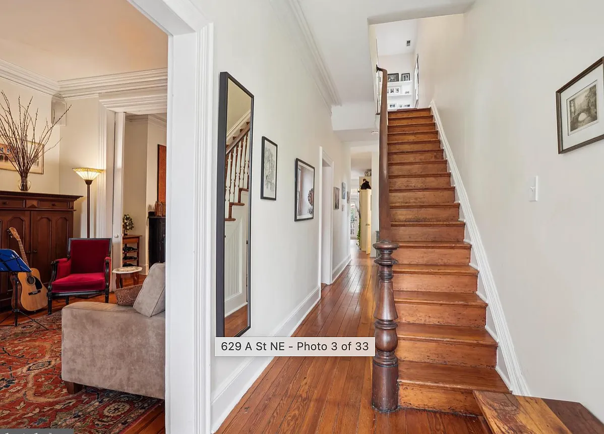 3 bed, 2.5 bath, 2256 sqft, $7,950 — Photo 2