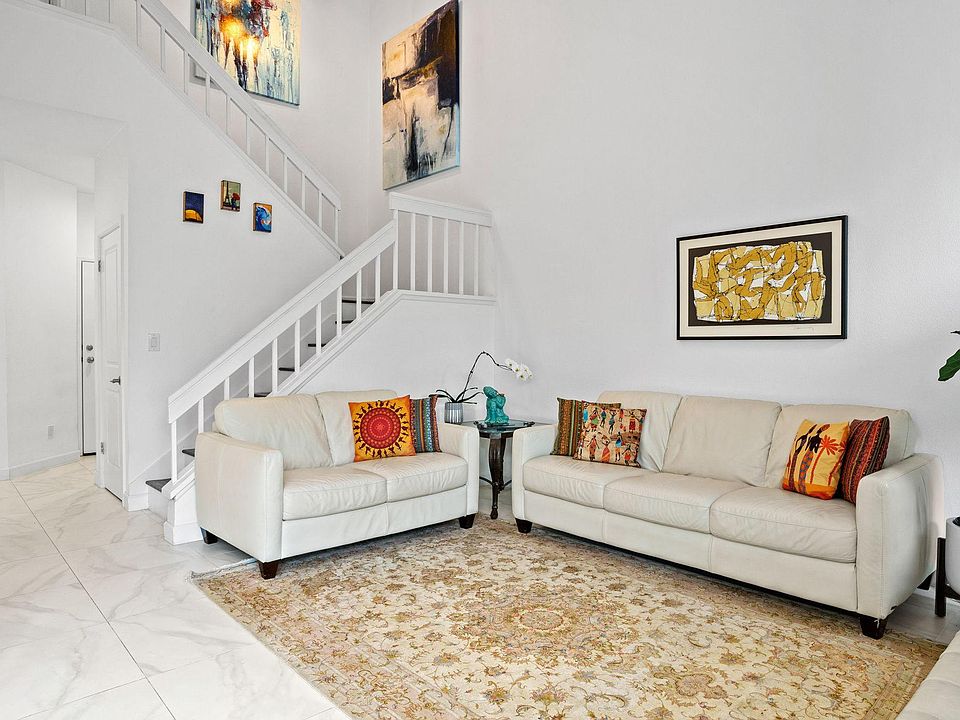 1st image of 3884 Creststone Pl