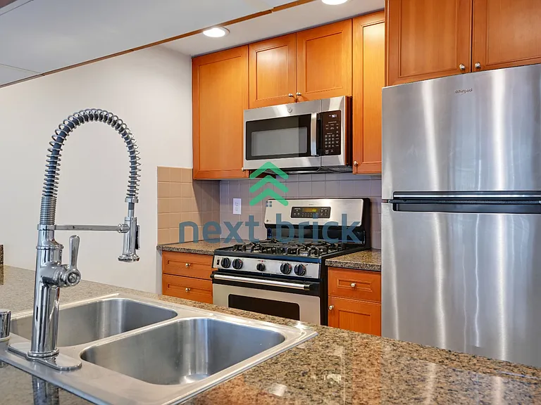 1420 Terry Ave #906 — Photo 6