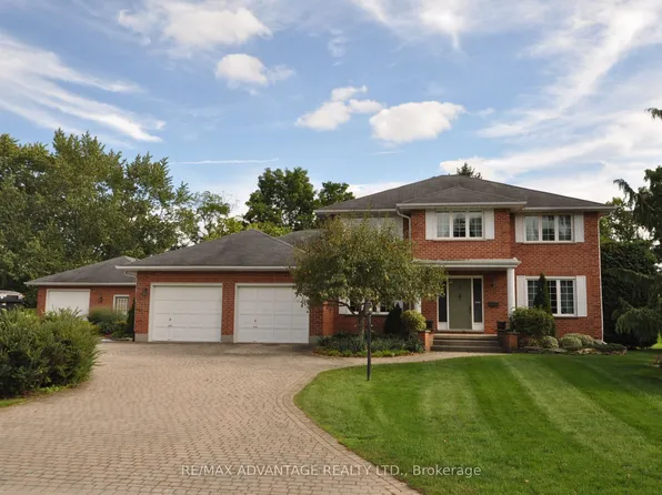 4 Croydon Dr, Middlesex Centre, ON N0M 1C0
