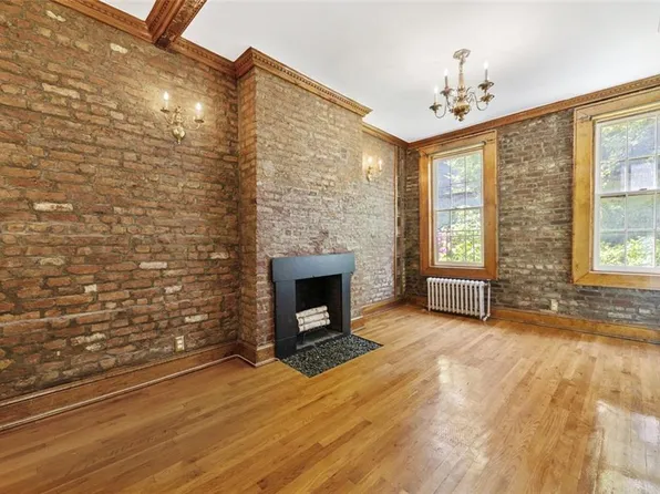 396 Bleecker St, Brooklyn, NY 11237