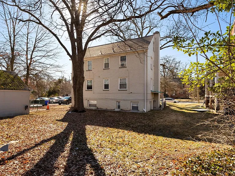4506 Guilford Rd — Photo 15
