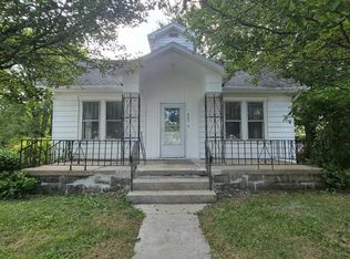 403 S Main St, Farmland, IN 47340