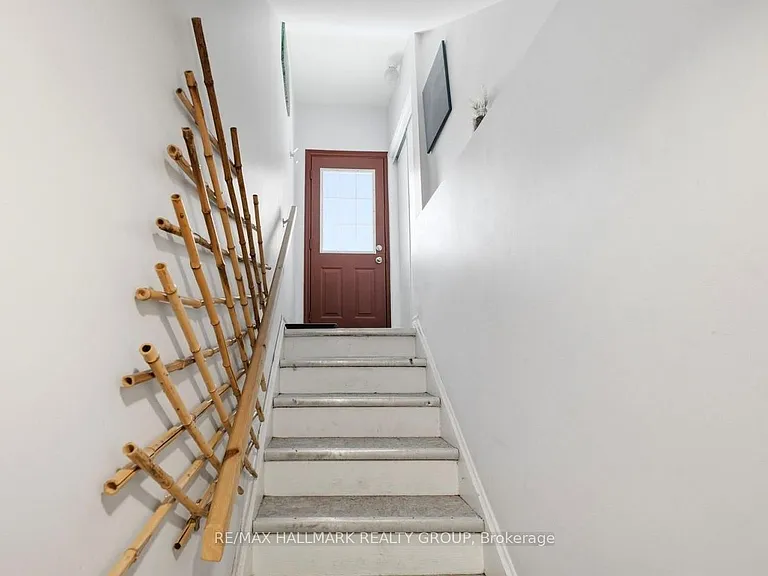172 Cobourg St #B — Photo 2