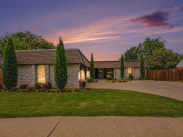 2304 SW 122nd St, Oklahoma City, OK 73170