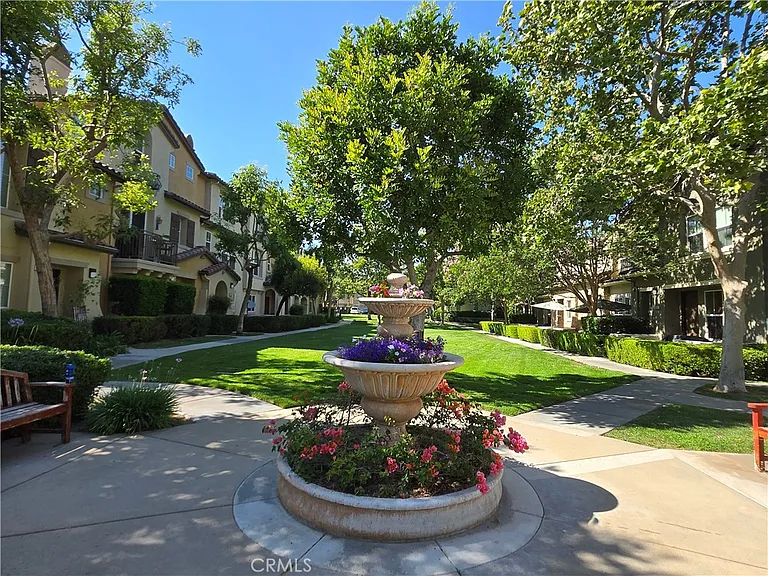 12538 Tavira Ln — Photo 36