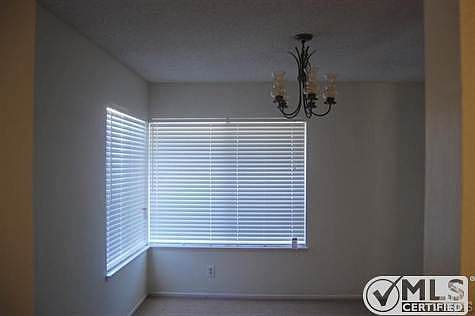 5th image of 542 Cosmos Ct
