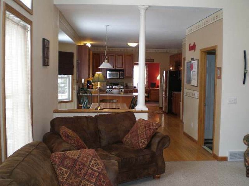 3rd image of 13 KNOLLWOOD Drive