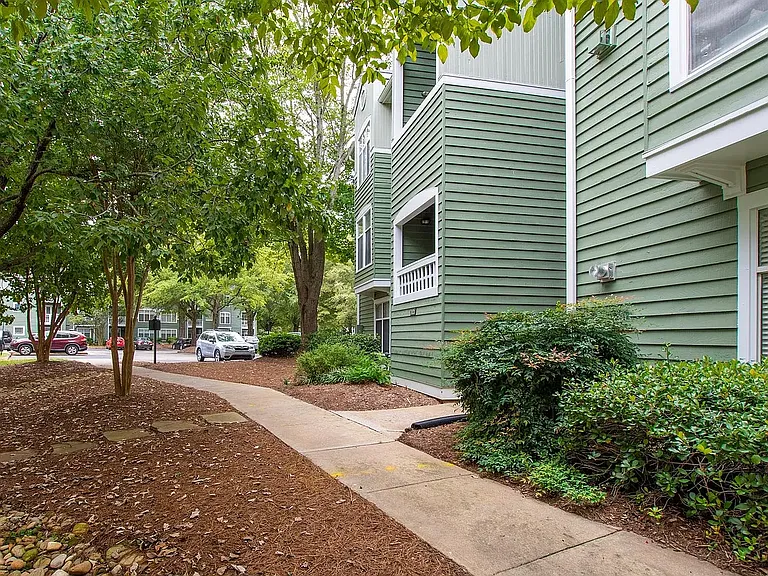 1121 Parkridge Ln #203 — Photo 13