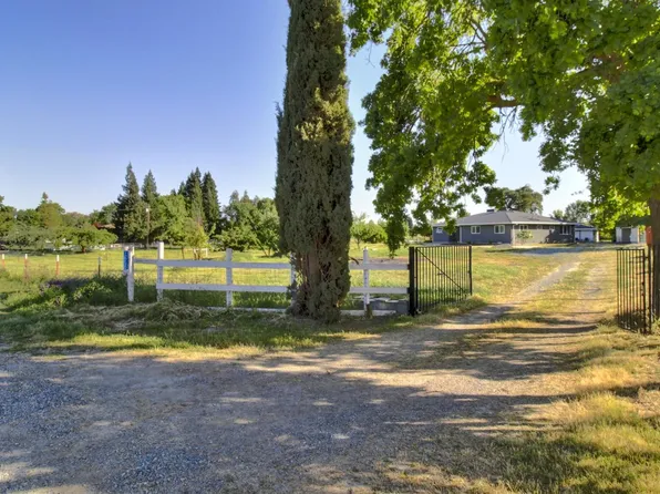 12730 Leo Ln, Wilton, CA 95693