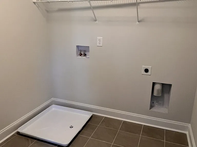 1163 Carlisle Pl — Photo 34