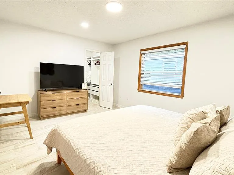 2431 Loma Linda St — Photo 27