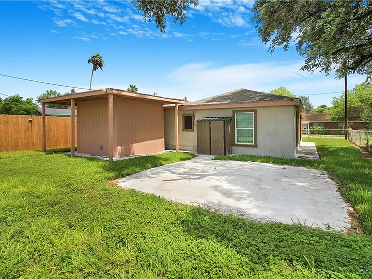 322 E Esplanada St W — Photo 11