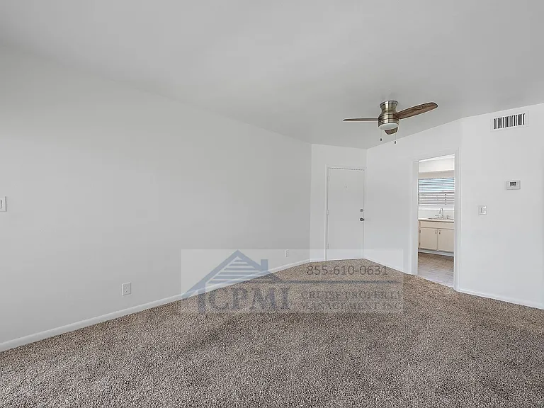 Ocean House - 360 Fiesta Ave Jupiter, FL 33469 — Photo 9