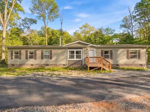 9015 Chip Dr, Soddy Daisy, TN 37379