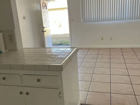 604 Briggs Ave APT 14, Modesto, CA 95351