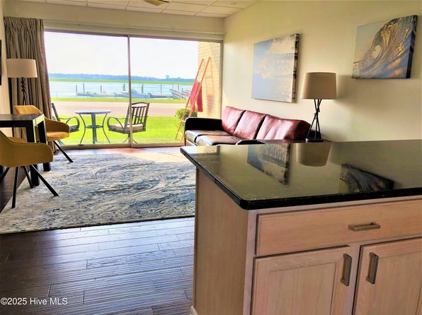 624 Waynick Blvd UNIT 101