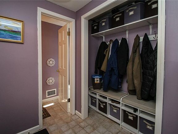 3rd image of 22 Random Knolls Dr