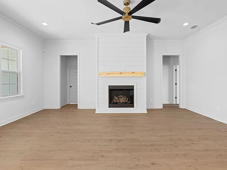 5582 Timberwind Cir — Photo 8