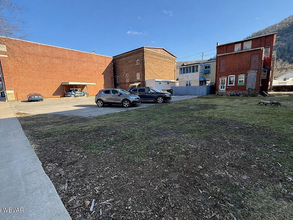 2nd image of 348 Erie Ave
