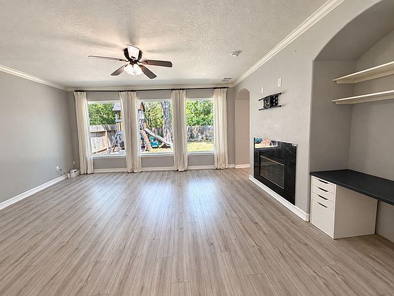 3rd image of 20918 Nettlebrook Ln
