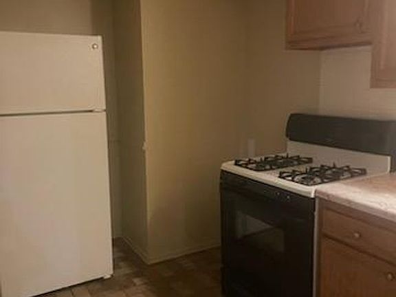 3rd image of 7210-7220 Southwest Ave #7210