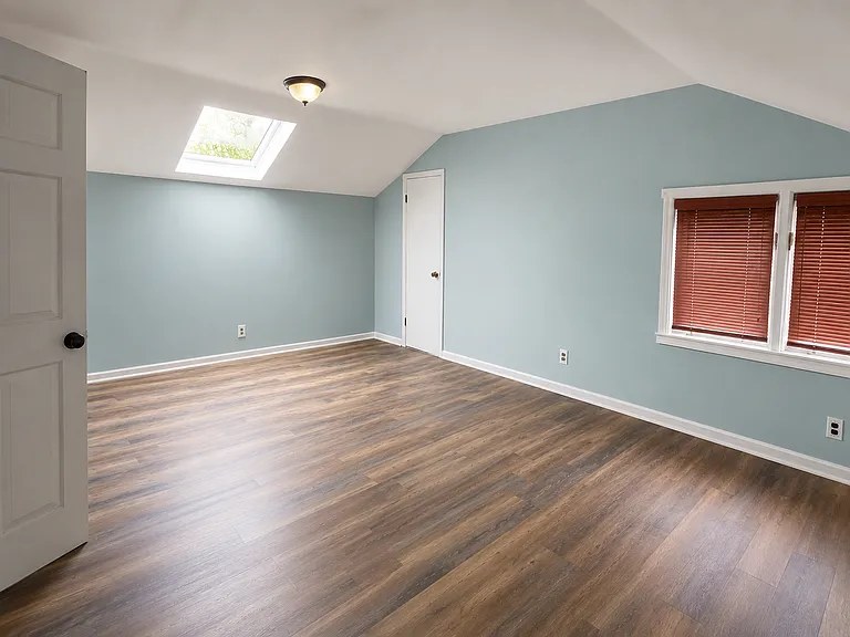 Bed room (second floor)