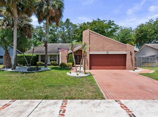 711 NW 77th Ave, Plantation, FL 33324