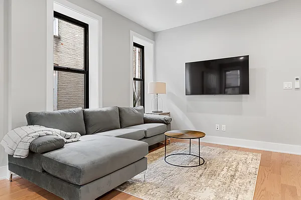 Rented by Corcoran | media 21