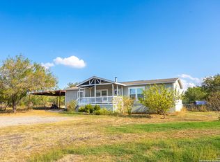 715 County Road 3820, San Antonio, TX 78253