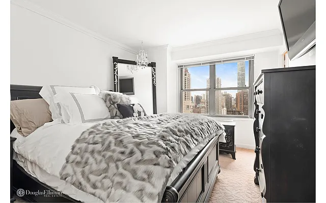 Rented by Douglas Elliman | media 6