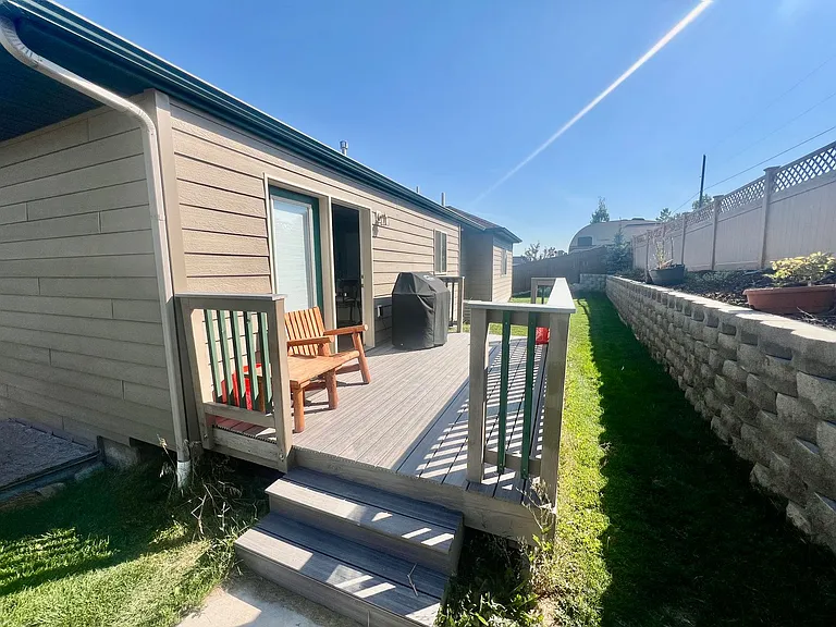 2633 Knight St — Photo 4
