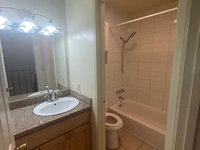 4560 Thornton Ave #15 — Photo 5