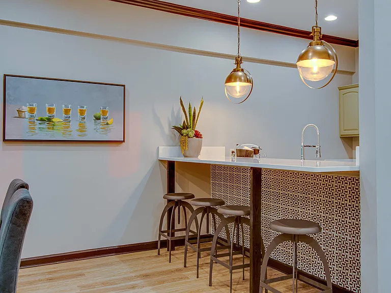 COFFEE BAR AND WI-FI IN THE RESIDENT LOUNGE