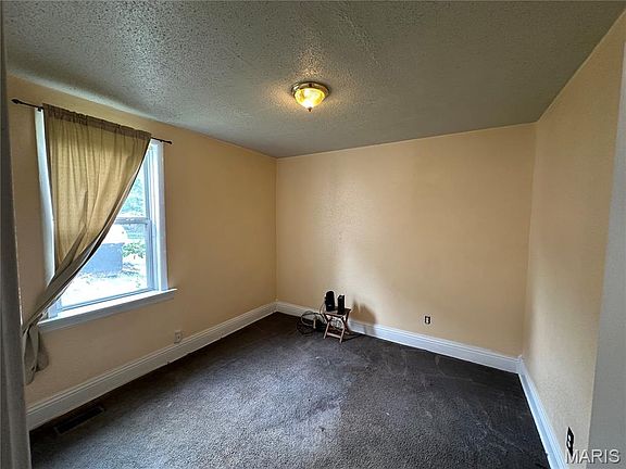 5th image of 720 Tiffin Ave