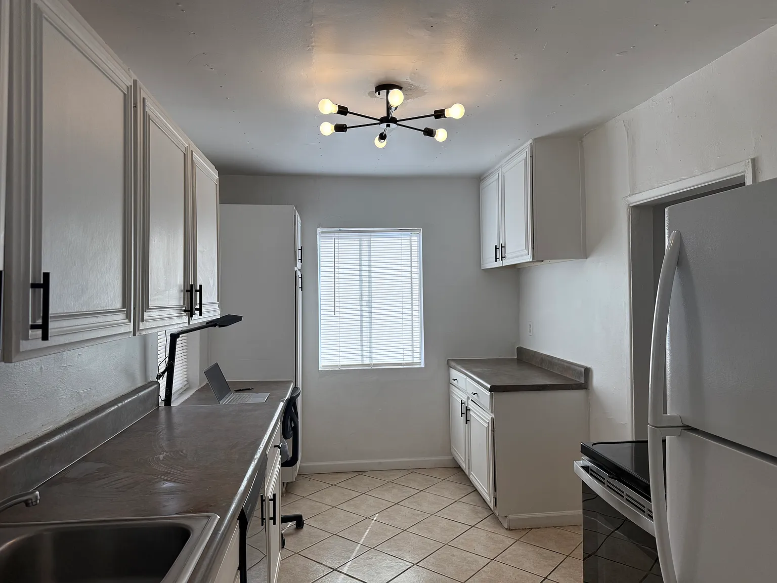 2 bed, 1000 sqft, $1,500 — Photo 3